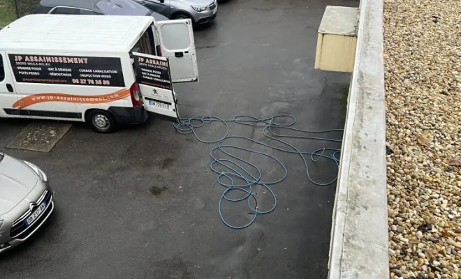 Investigation pour recherche de problème d'infiltration d'eau dans une agence bancaire à Chauffailles 71, Vaulx-Milieu, JP ASSAINISSEMENT