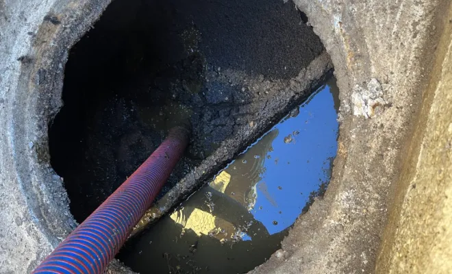 La vidange et nettoyage d'une fosse toutes eaux  pour entretien à Chuselles et sa région, Vaulx-Milieu, JP ASSAINISSEMENT