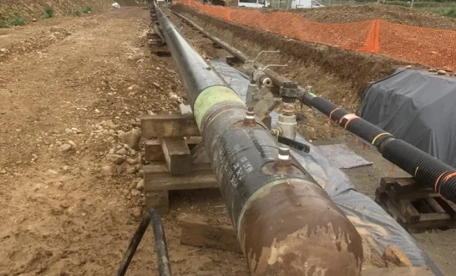 Mise en pression d'un pipeline à Artas, Vaulx-Milieu, JP ASSAINISSEMENT