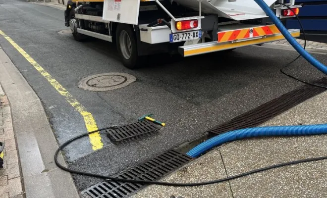 Nettoyage des caniveaux et grilles ep pour la commune à Villier-Morgon, Vaulx-Milieu, JP ASSAINISSEMENT