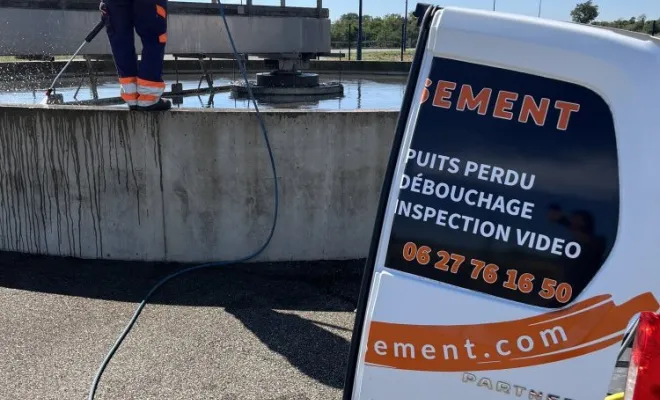 Nettoyage haute préssion contour de bassin station d'épuration avec mini hydrocureur à Septeme, Vaulx-Milieu, JP ASSAINISSEMENT