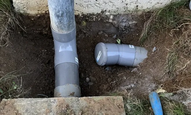 Petit travaux de raccordement , un cheneau qui n'étais pas raccorder sur son réseaux remise au norme à Saint Georges D'esperanche, Vaulx-Milieu, JP ASSAINISSEMENT