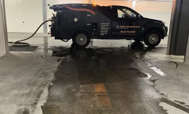 Pompage d'eau en sous sol de bâtiment ,débouchage de regard nettoyage de pompe de relevage à Saint Jean de Bournay, Vaulx-Milieu, JP ASSAINISSEMENT