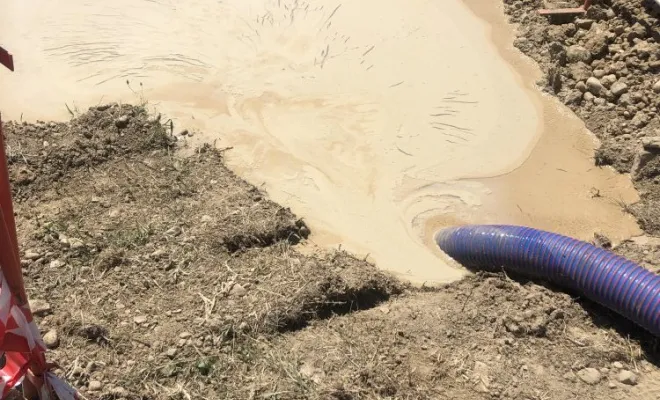 Pompage de bentonite pour un chntier à Vaulx-Milieu, Vaulx-Milieu, JP ASSAINISSEMENT