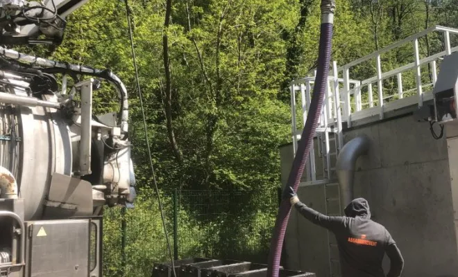 Pompage de poubelle de dégrilleur station d'épuration à Saint Georges D'esperanche, Vaulx-Milieu, JP ASSAINISSEMENT