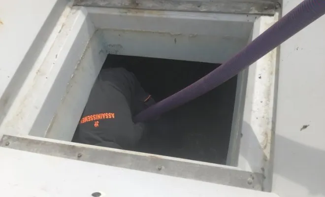 Pompage et nettoyage hp d'une cuve à saumure à Villefontaine, Vaulx-Milieu, JP ASSAINISSEMENT