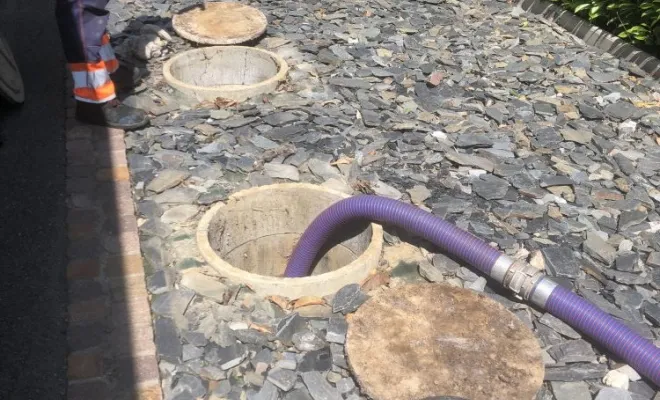 Vidange et curage fosse toutes eaux pour entretien à Saint Savin, Vaulx-Milieu, JP ASSAINISSEMENT