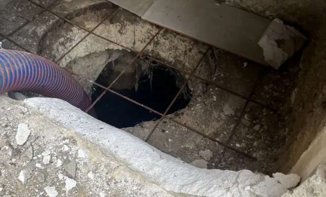 Vidange d'une ancienne fosse septique de bâtiment pour raccordement à l'égout à Beynost, Vaulx-Milieu, JP ASSAINISSEMENT