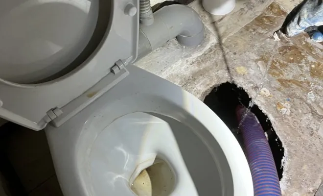 Vidange d'une ancienne fosse septique pour raccordement a l'égout à Saint Alban de Roche, Vaulx-Milieu, JP ASSAINISSEMENT