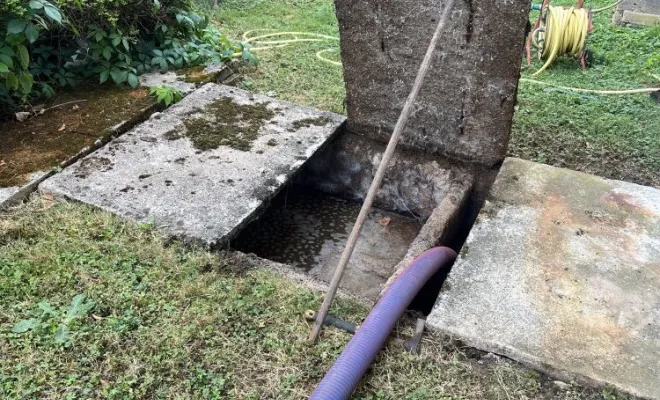 Vidange d'une fosse septique pour entretien à Diemoz, Vaulx-Milieu, JP ASSAINISSEMENT