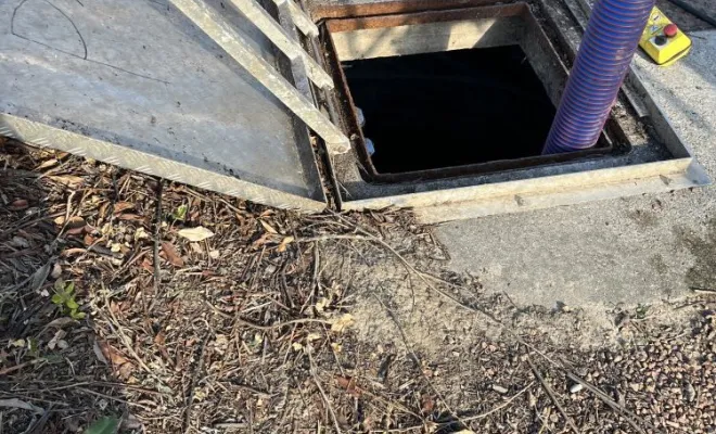 Vidange et entretien d'une fosse de relevage sur une aire autoroutière à Mionnay, Vaulx-Milieu, JP ASSAINISSEMENT