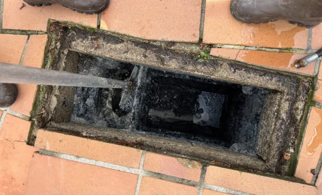 Vidange nettoyage et curage canalisation bac à graisse chez un particulier à La Verpillière, Vaulx-Milieu, JP ASSAINISSEMENT