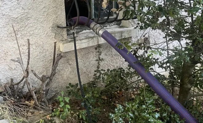 Vidange et nettoyage d'une ancienne fosse septique pour raccordement à l'égout à Luzinay, Vaulx-Milieu, JP ASSAINISSEMENT