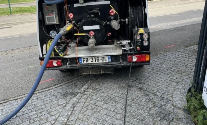 Vidange et nettoyage d'un bac à graisse de restaurant à Bourgoin Jallieu, Vaulx-Milieu, JP ASSAINISSEMENT