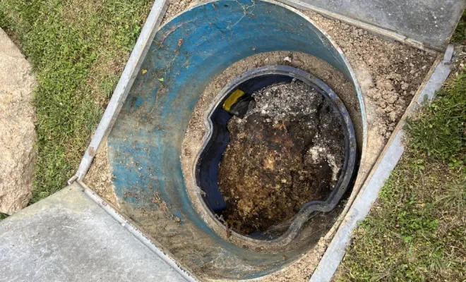 Vidange et nettoyage d'un bac à Graisse de traiteur à Saint Jean de Bournay, Vaulx-Milieu, JP ASSAINISSEMENT