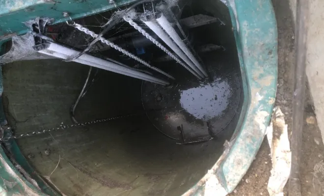 Vidange et nettoyage d'une fosse de relevage à Nivolas Vermeille, Vaulx-Milieu, JP ASSAINISSEMENT