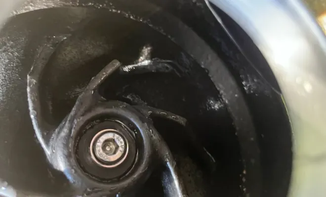 Vidange et nettoyage d'une fosse de relevage dans un camping à Vernioz, Vaulx-Milieu, JP ASSAINISSEMENT