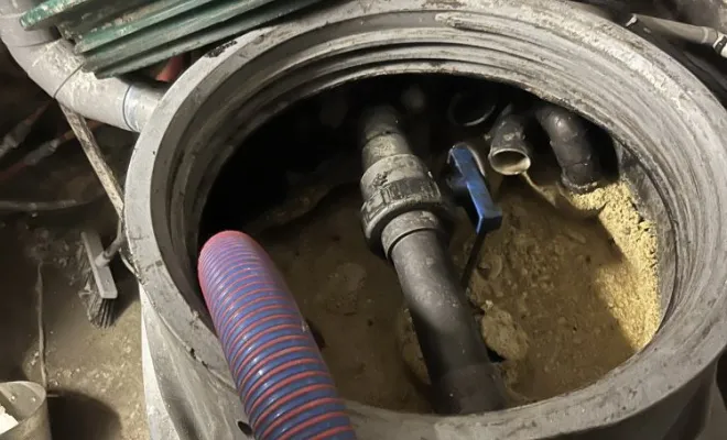 Vidange et nettoyage d'une fosse de relevage dans un restaurant à Heyrieux, Vaulx-Milieu, JP ASSAINISSEMENT