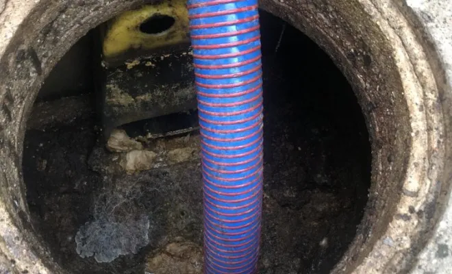 Vidange et nettoyage d'une fosse toutes eaux pour entretien à Heyrieux, Vaulx-Milieu, JP ASSAINISSEMENT