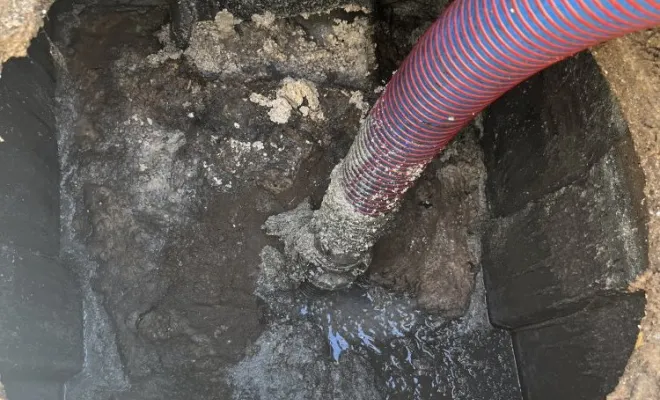 Vidange et nettoyage d'une fosse toutes eaux pour entretien à Saint Agnin sur Bion, Vaulx-Milieu, JP ASSAINISSEMENT