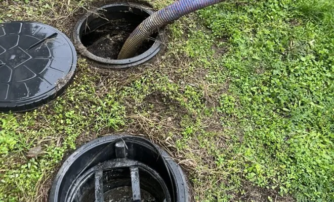 Vidange et nettoyage d'une fosse toutes eaux pour entretien à Vignieu, Vaulx-Milieu, JP ASSAINISSEMENT