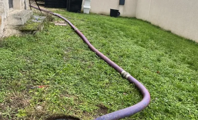 Vidange et nettoyage d'une fosse toutes eaux pour entretien à Vignieu, Vaulx-Milieu, JP ASSAINISSEMENT