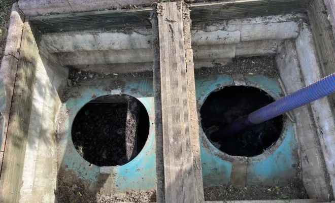 Vidange et nettoyage d'une fosse toutes eaux pour entretien chez un particulier à Roche, Vaulx-Milieu, JP ASSAINISSEMENT