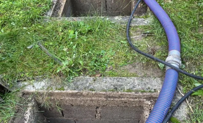 Vidange et nettoyage d'une fosse toutes eaux pour entretien Royas, Vaulx-Milieu, JP ASSAINISSEMENT