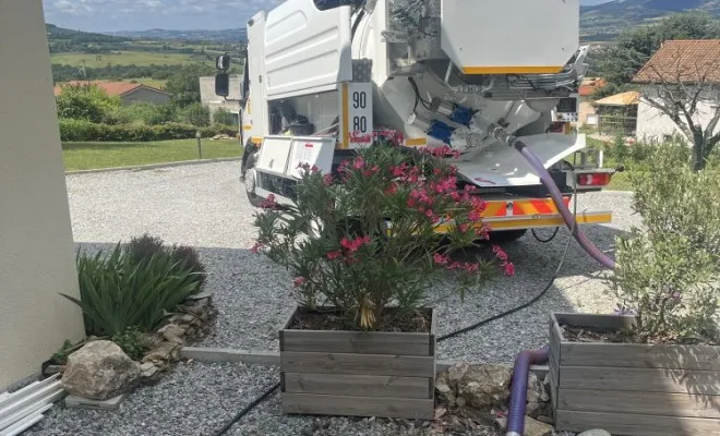 Vidange et nettoyage d'une micro station à Assieu, Vaulx-Milieu, JP ASSAINISSEMENT