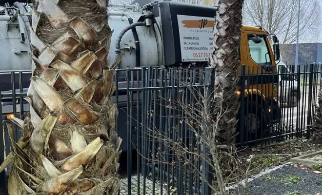 Vidange et nettoyage de deux bac à graisse de restaurant pour entretien à Bourgoin Jallieu, Vaulx-Milieu, JP ASSAINISSEMENT