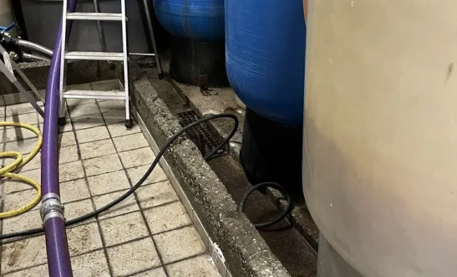 Vidange et nettoyage de filtre adoucisseur et bac à sel dans une entreprise à Chambéry, Vaulx-Milieu, JP ASSAINISSEMENT